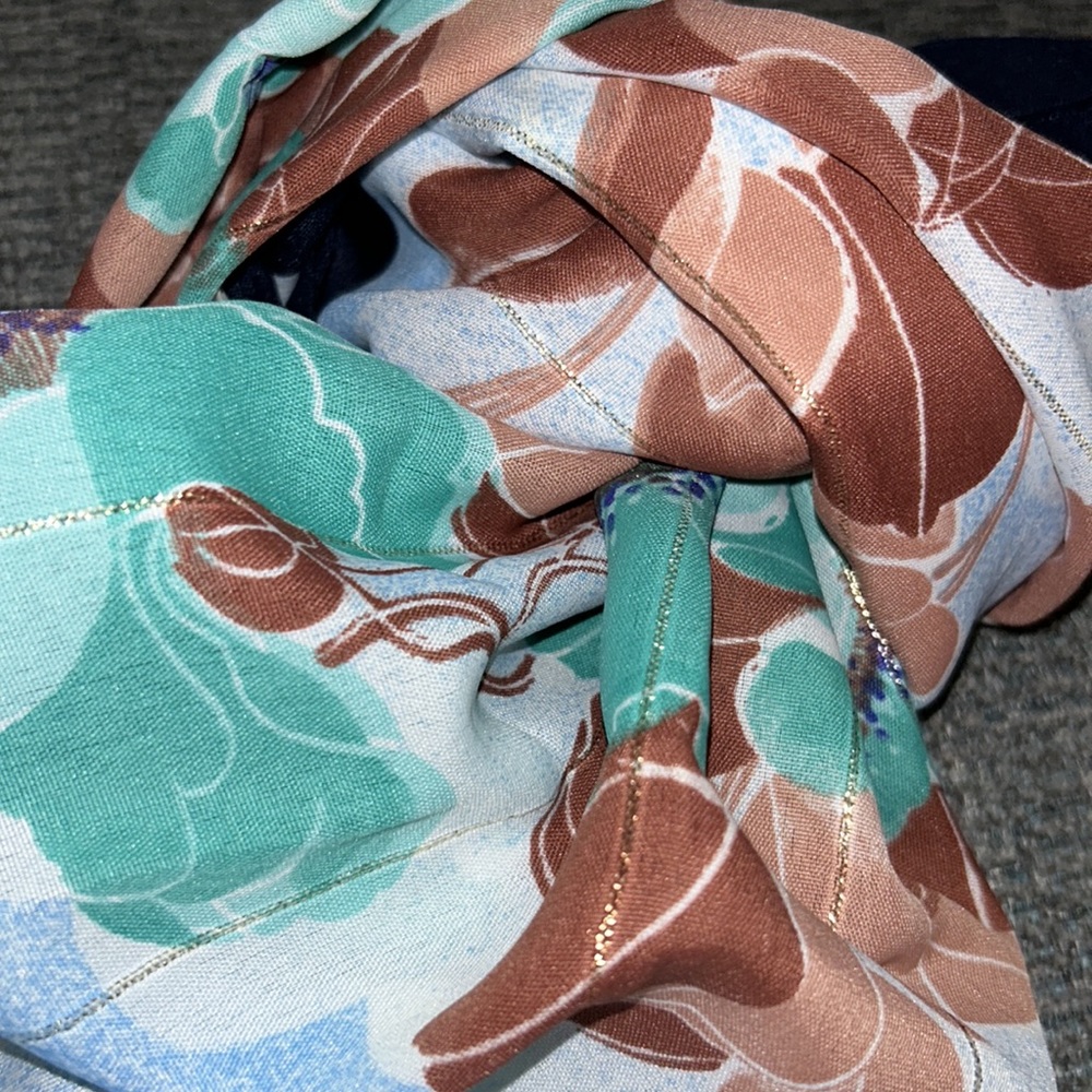 Scarf - Picture 6 of 6